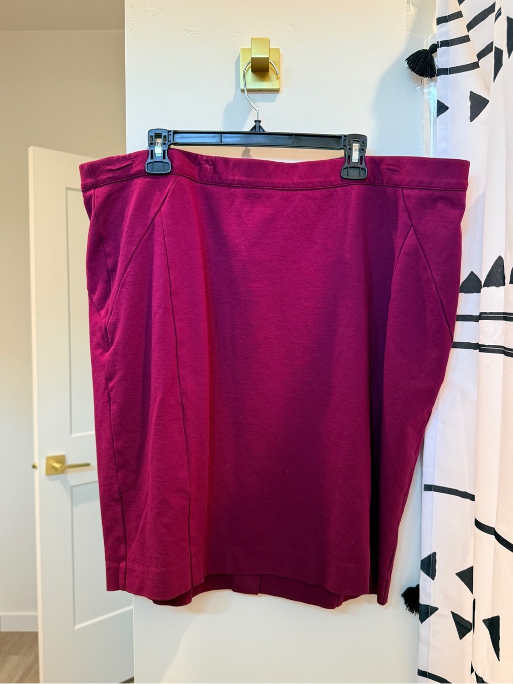 Lane Bryant 22 Women's Stretch Pencil Skirt in Berry